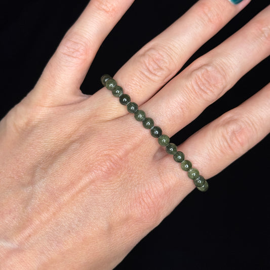 Kinder-Perlenarmband „Olive“ – Marmor, gefärbt mit 925 Sterling Silber Verschluss