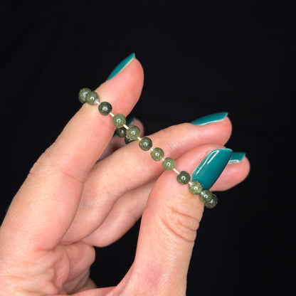 Kinder-Perlenarmband „Olive“ – Marmor, gefärbt mit 925 Sterling Silber Verschluss