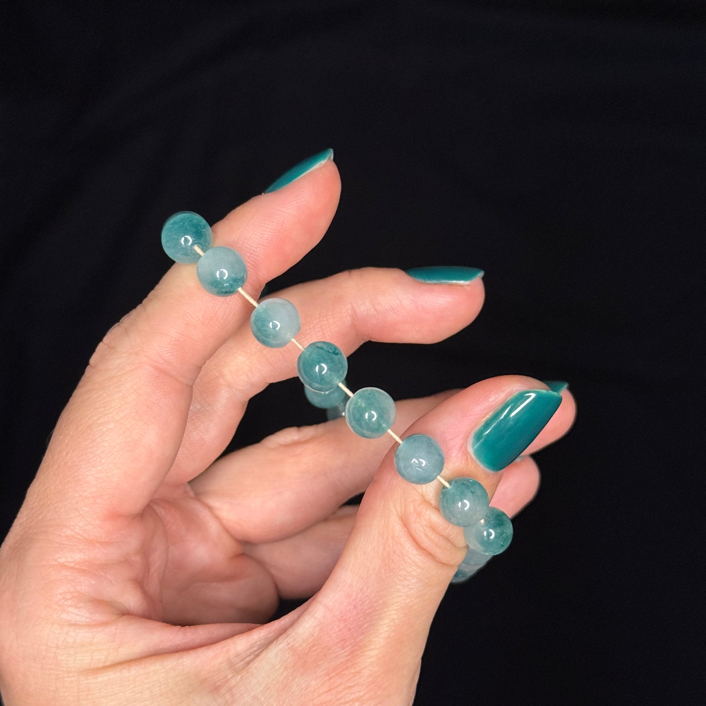 Perlenarmband „Ocean Fog“ – Natursteinperlen mit 925 Sterling Silber Verschluss